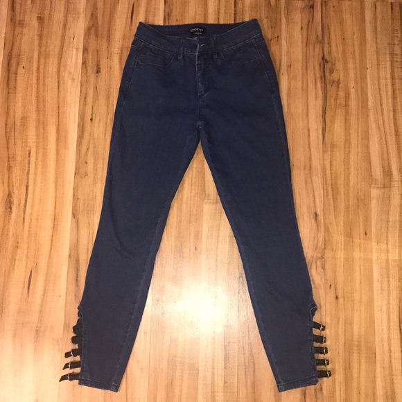 bebe Denim - ‼️Bebe denim Crop Jeans, size 27,  buckle straps